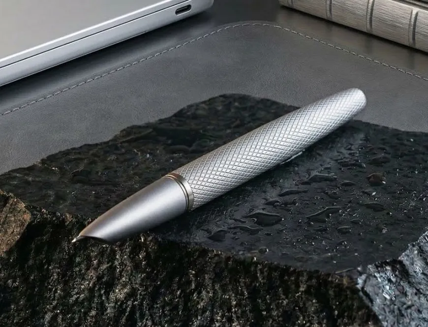 Diplomat Viper Silver Guilloche Fountain Pen